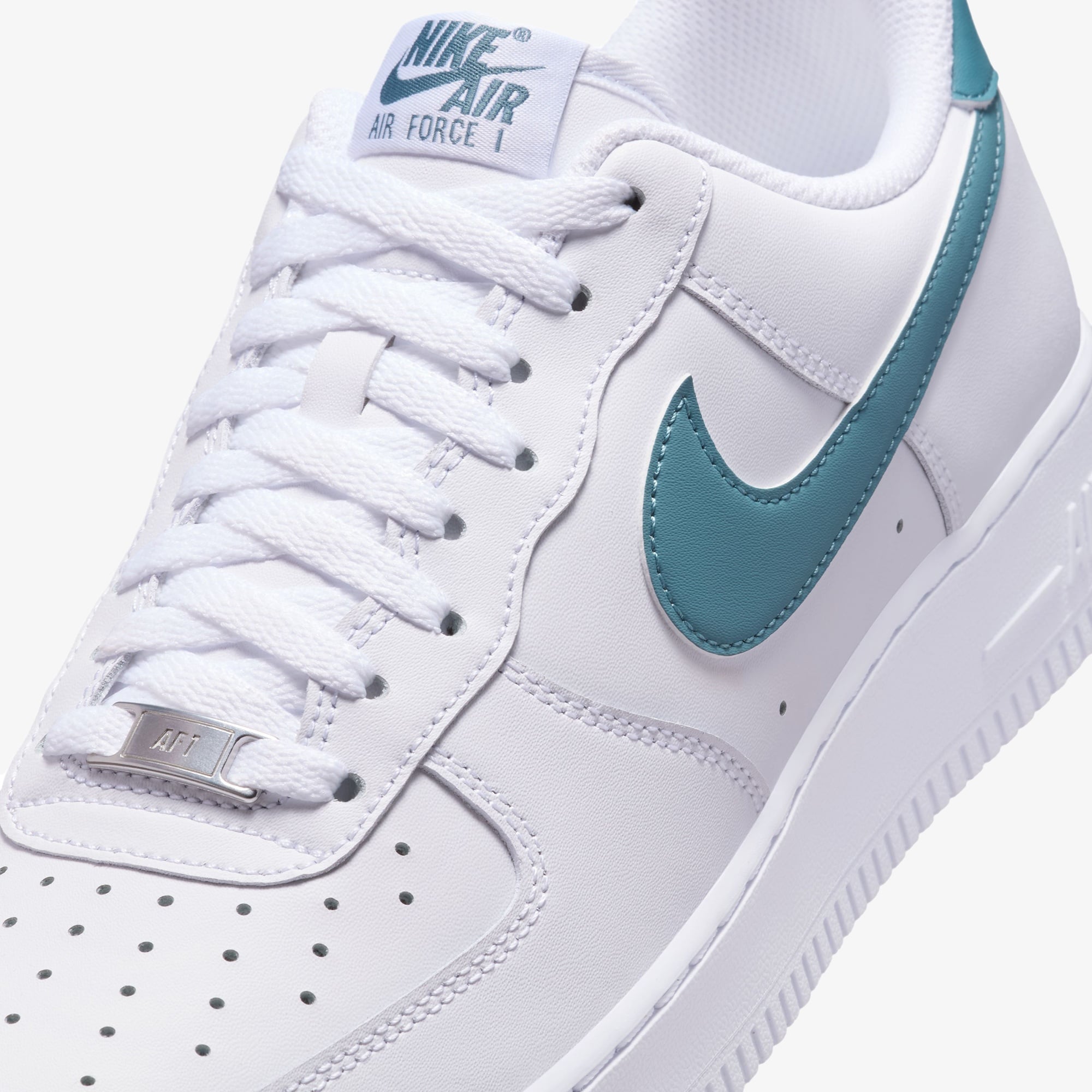 Nike Air Force 1 '07 Erkek Beyaz Spor Ayakkabı