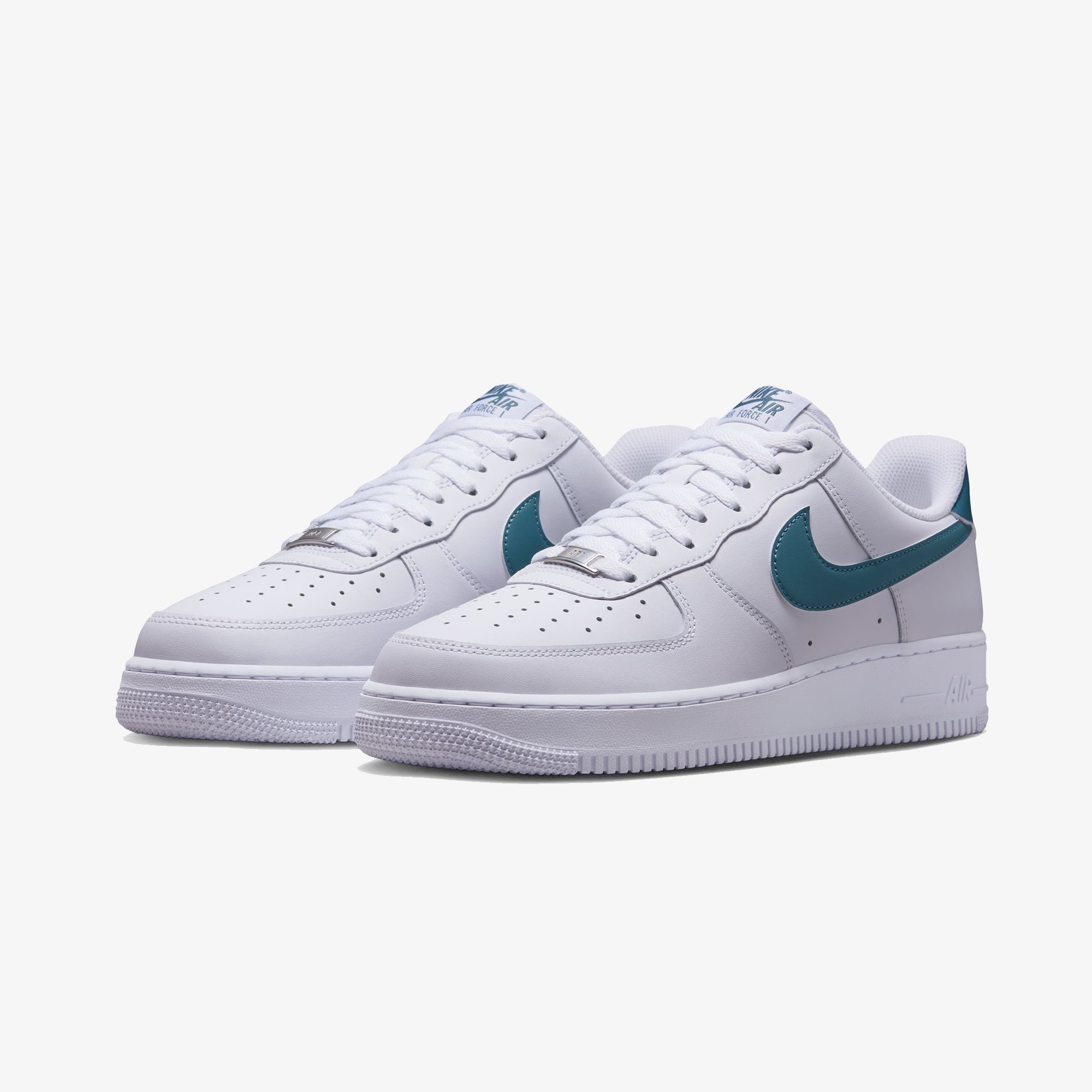Nike Air Force 1 '07 Erkek Beyaz Spor Ayakkabı