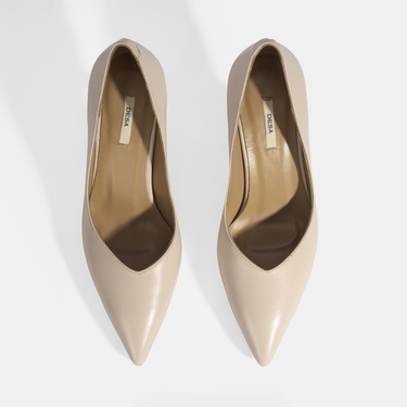  Kadın Bej Topuklu Klasik Ayakkabı