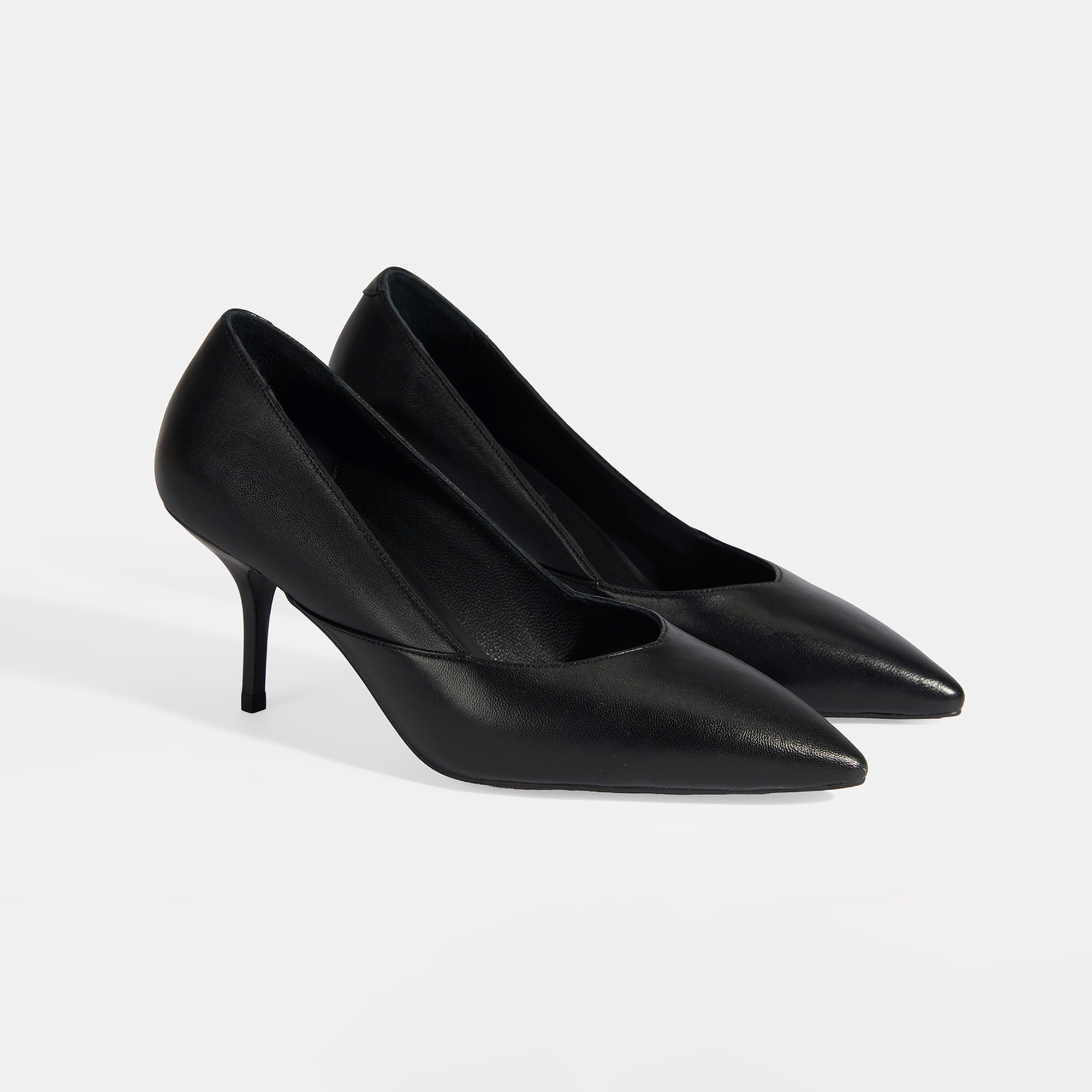 Kadın Siyah Deri Topuklu Klasik Ayakkabı