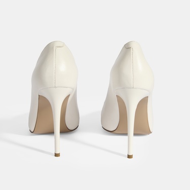  Kadın Beyaz Deri Topuklu Klasik Ayakkabı