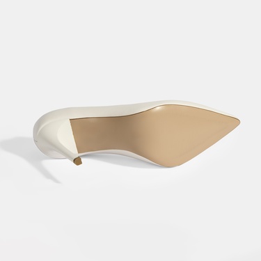  Kadın Beyaz Deri Topuklu Klasik Ayakkabı