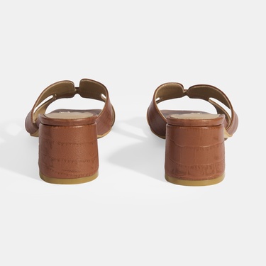  Kadın Kahve Deri Topuklu Terlik