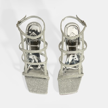  Kadın Gümüş Toka Detaylı Topuklu Abiye Sandalet