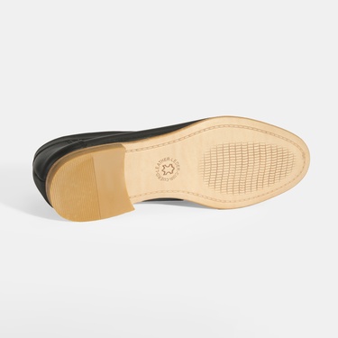  Kadın Siyah Püskül Detaylı Deri Loafer