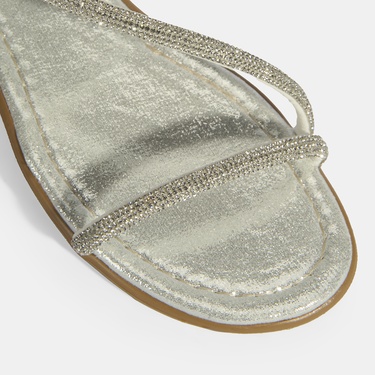  Kadın Gümüş Lastik Bantlı Taşlı Sandalet