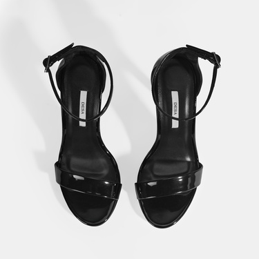  Kadın Bantlı Siyah Topuklu Abiye Sandalet