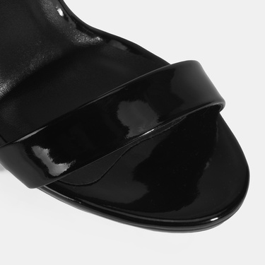  Kadın Bantlı Siyah Topuklu Abiye Sandalet