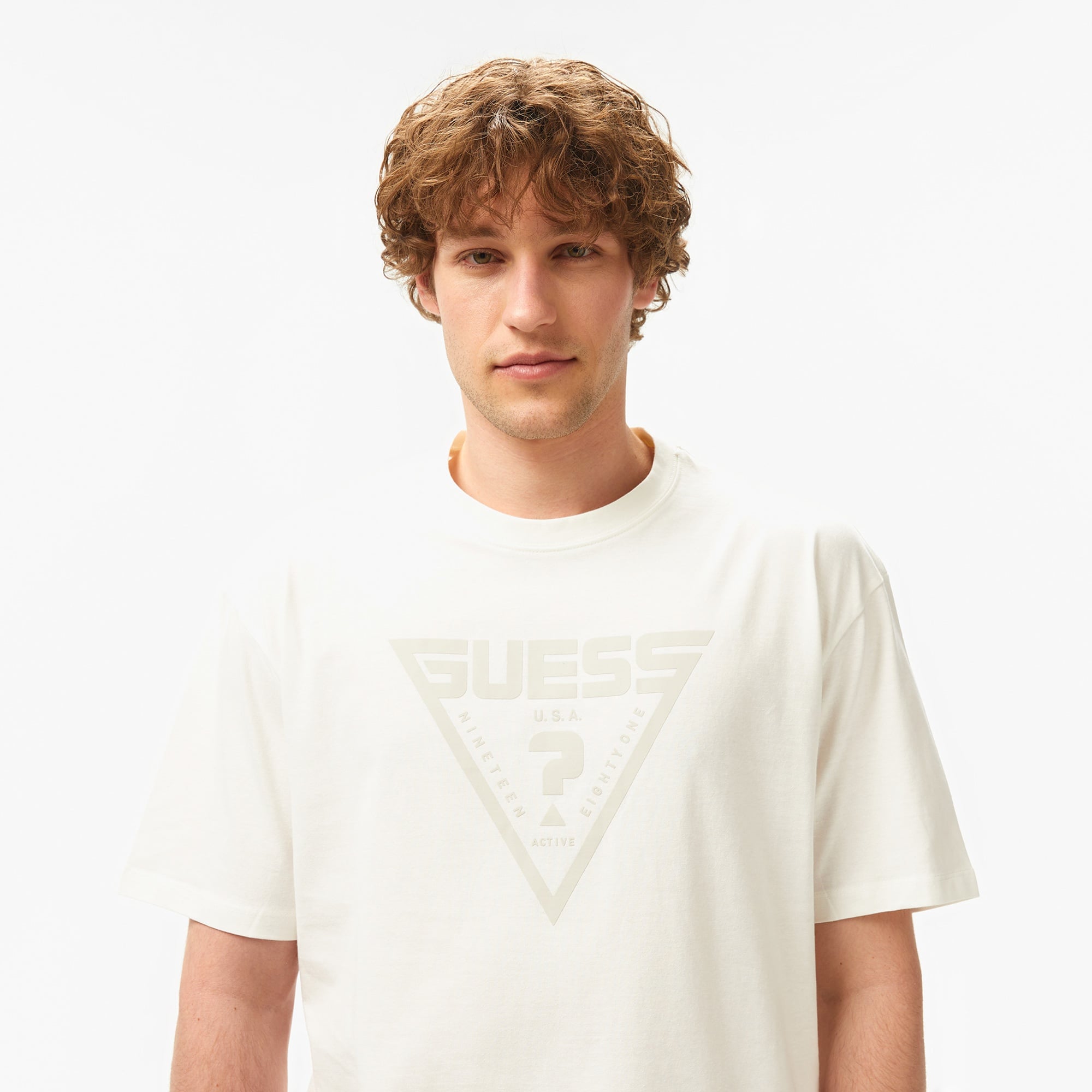 Guess Azha Cn Over Mid Organiceam 180 Erkek Beyaz T-Shirt