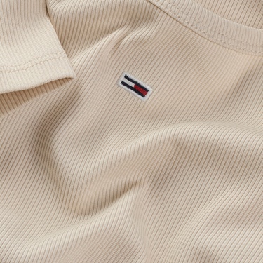  Tommy Hilfiger Kadın Bej T-Shirt