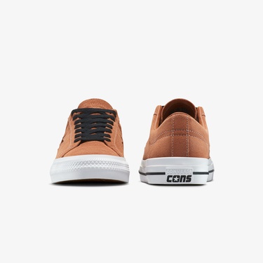  Converse One Star Pro Unisex Turuncu Süet Sneaker