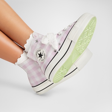  Converse Chuck Taylor All Star Lift Kadın Beyaz Desenli Platform Sneaker