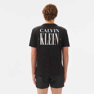  Calvin Klein Serif Font Graphic Erkek Siyah T-Shirt