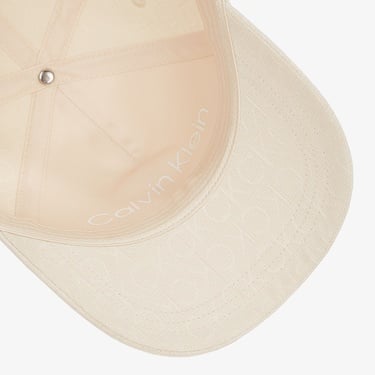  Calvin Klein Monogram Jacquard Kadın Beyaz Şapka