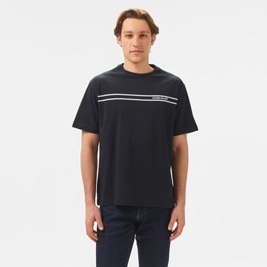  Guess Chest Mid Organic Heavy Erkek Siyah T-Shirt