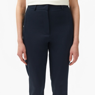  Lacoste Kadın Regular Fit Lacivert Pantolon