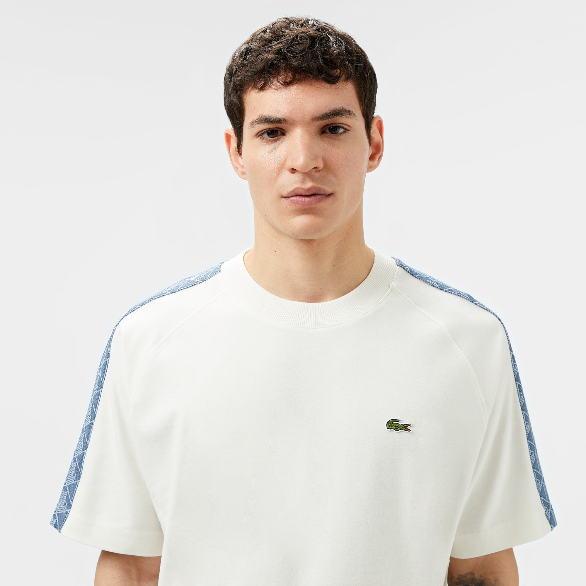 Lacoste Erkek Oversize Fit Bisiklet Yaka Baskılı Beyaz T-Shirt
