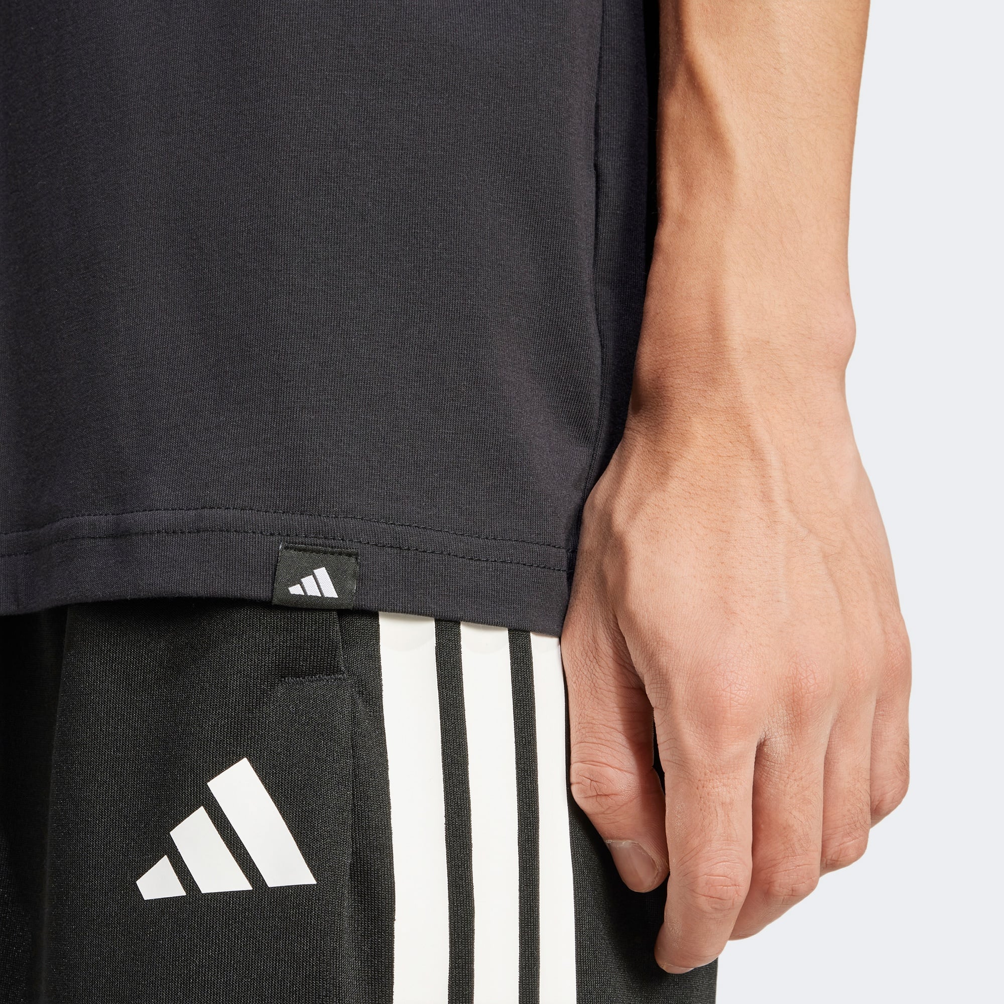 adidas House Of Tiro Graphic Erkek Siyah T-Shirt