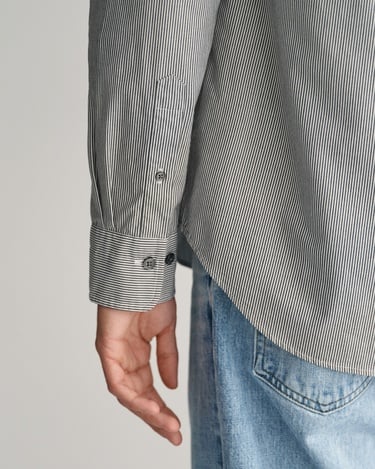  GANT Erkek Siyah Regular Fit Düğmeli Yaka Çizgili Gömlek