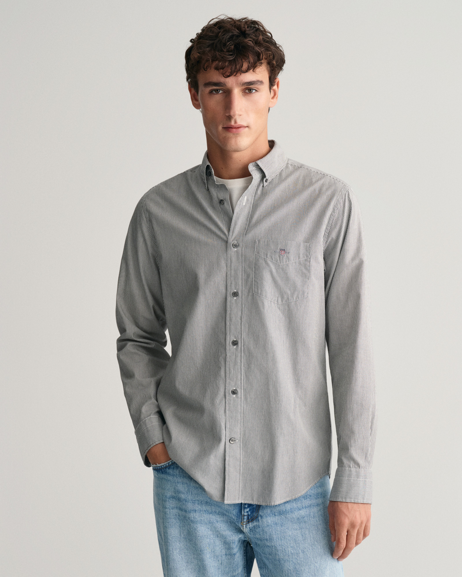  GANT Erkek Siyah Regular Fit Düğmeli Yaka Çizgili Gömlek