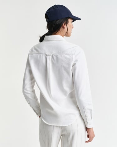  GANT Kadın Beyaz Regular Fit Klasik Yaka Gömlek