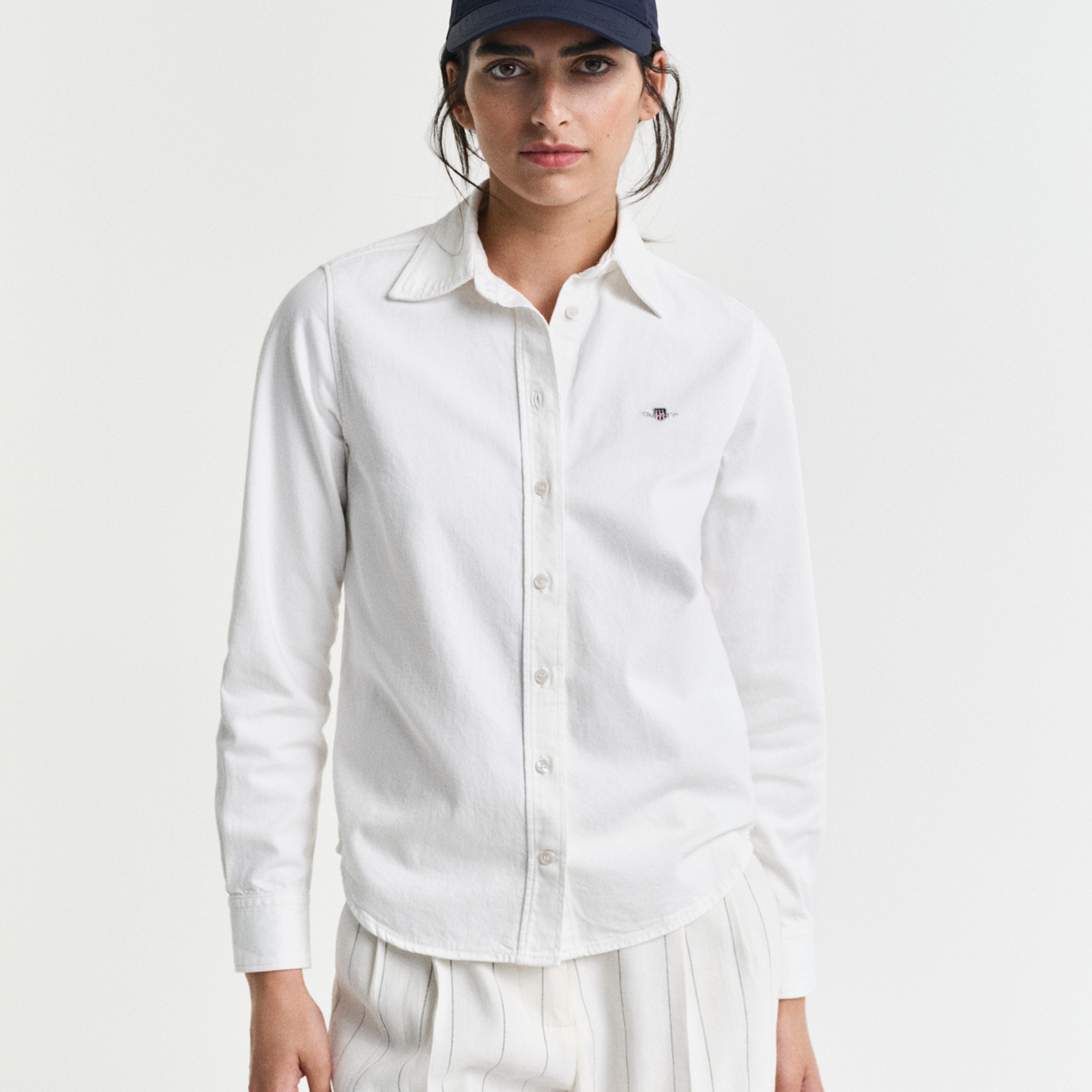 GANT Kadın Beyaz Regular Fit Klasik Yaka Gömlek