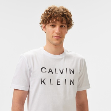  Calvin Klein Enlarged Logo Erkek Beyaz T-Shirt