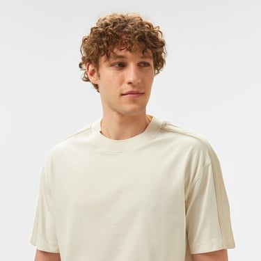  Calvin Klein Logo Tape Erkek Beyaz T-Shirt