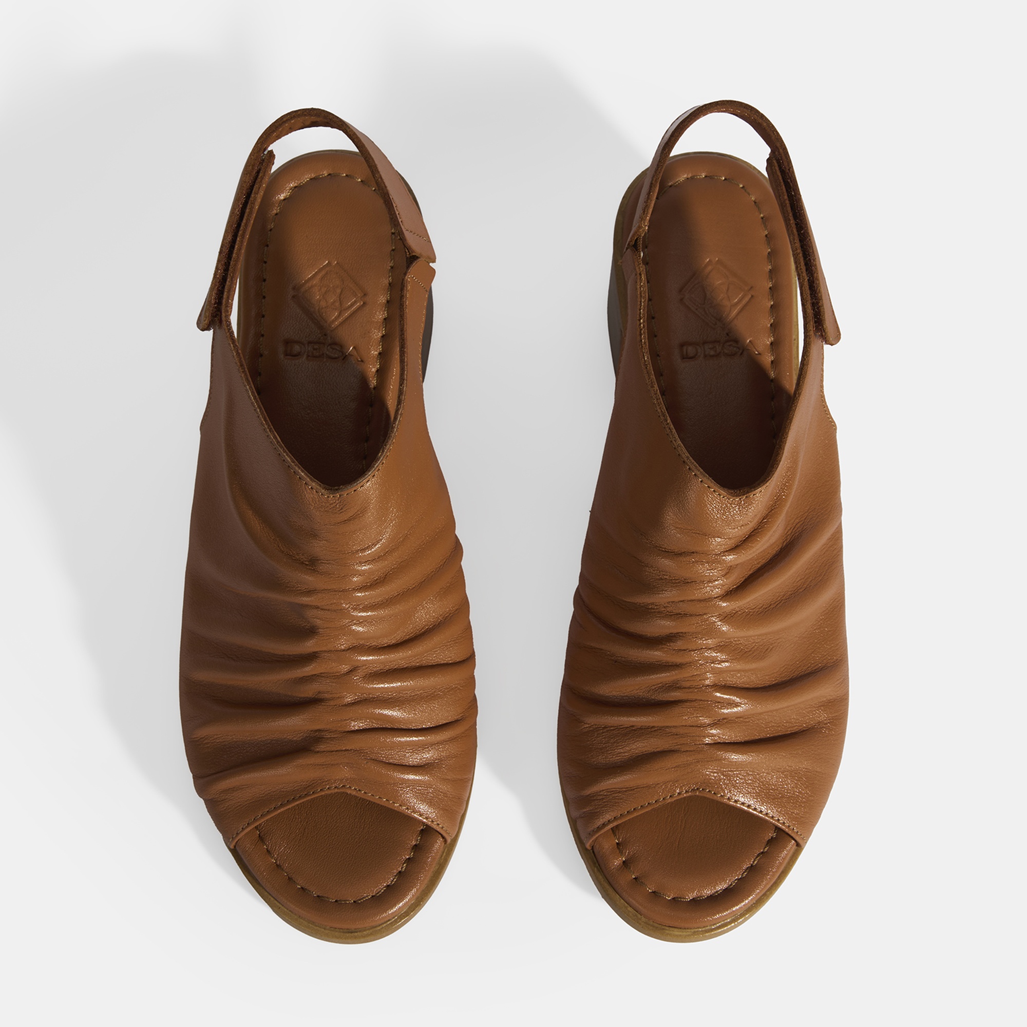 Taba Kadın Cırt Cırtlı Deri Sandalet