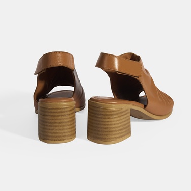  Taba Kadın Cırt Cırtlı Deri Sandalet