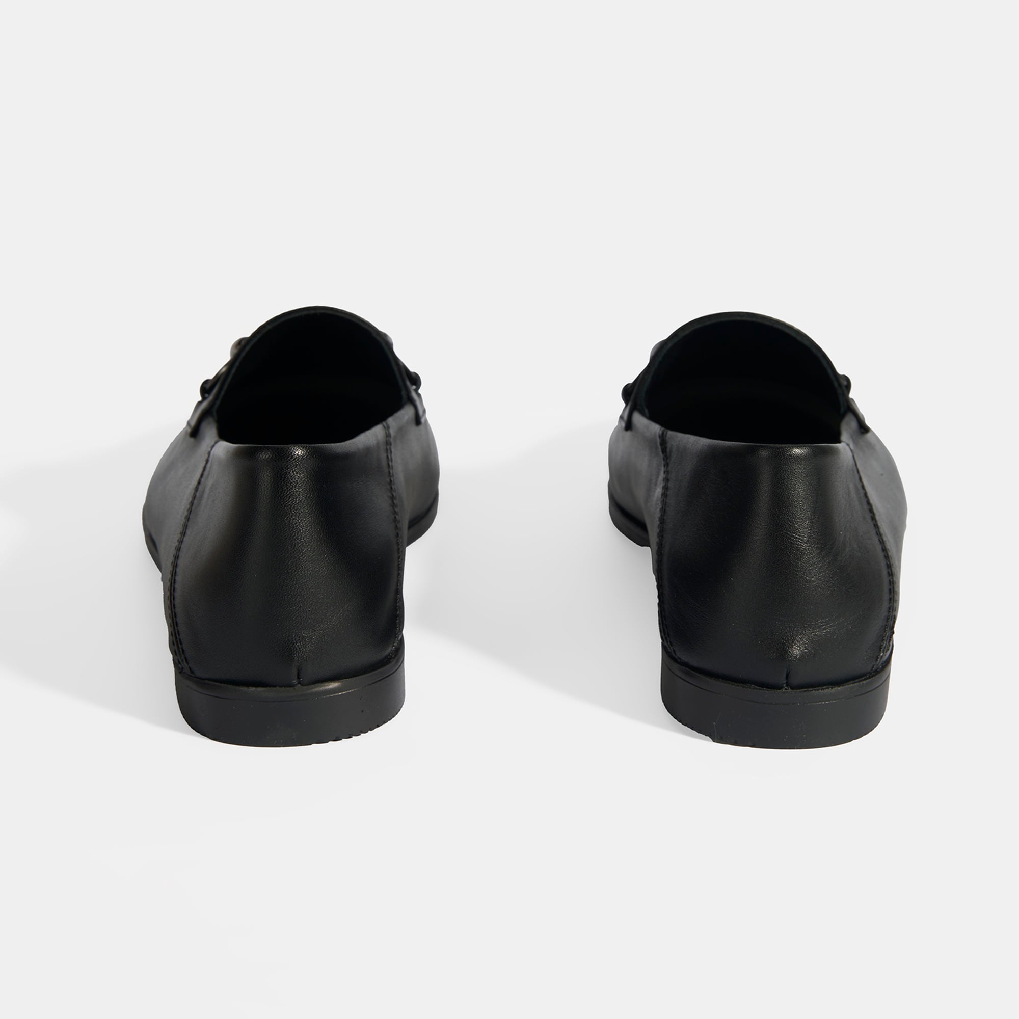 Siyah Kadın Toka Aksesuarlı Deri Loafer