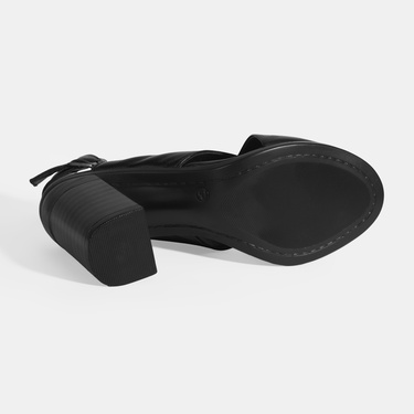  Siyah Kadın Toka Detaylı Deri Sandalet