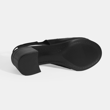  Siyah Kadın Cırt Cırtlı Deri Sandalet