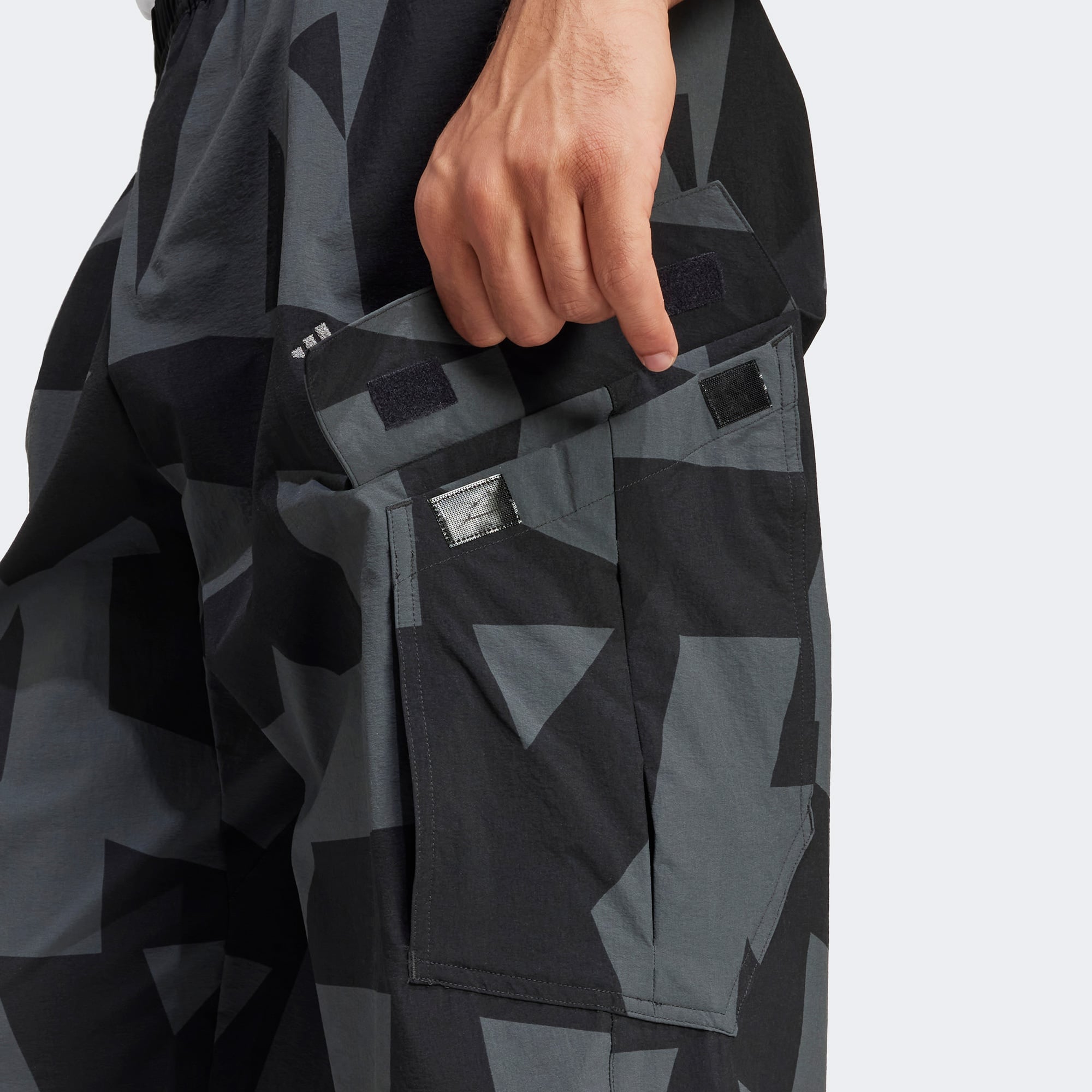 adidas Terrex Xploric Printed Kargo Erkek Siyah Eşofman Altı