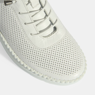 Kadın Beyaz Deri Günlük Ayakkabı