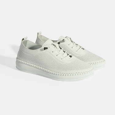  Kadın Beyaz Deri Günlük Ayakkabı