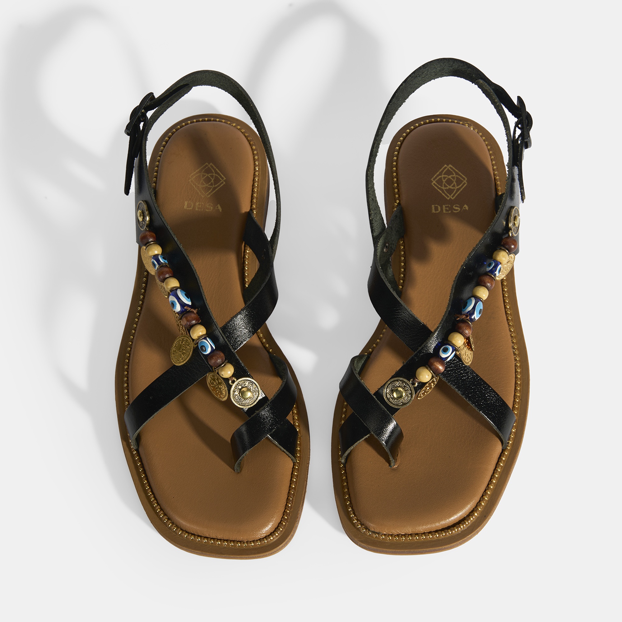 Siyah Kadın Toka Detaylı Aksesuarlı Deri Sandalet