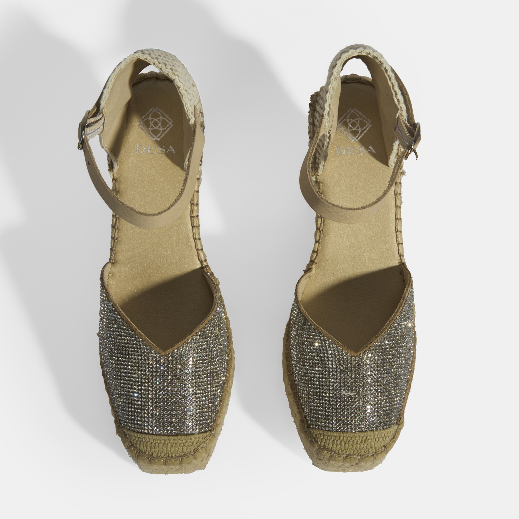 Bej Kadın Toka Aksesuarlı Taş Detaylı Dolgu Topuklu Süet Espadril