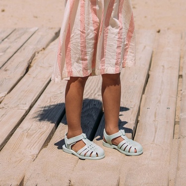  Igor Clasica V. Unisex Çocuk Yeşil Sandalet