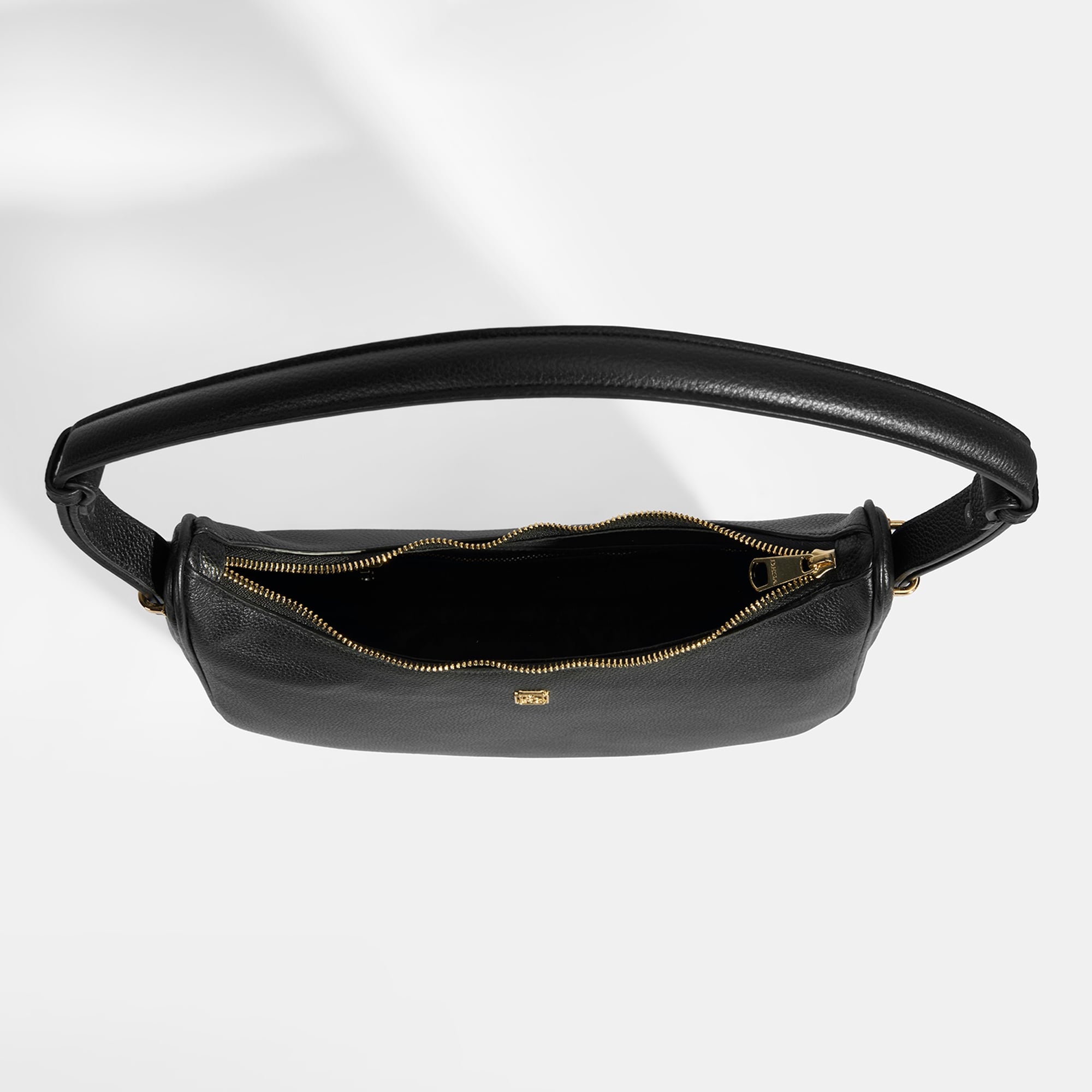 Kadın Siyah Deri Omuz Çantası