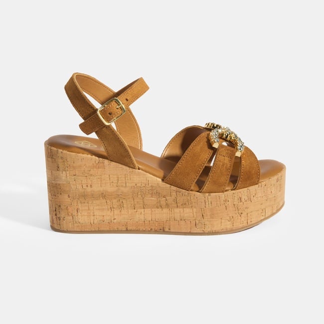  Kadın Taba Taşlı Toka Aksesuarlı Süet Dolgu Topuklu Sandalet