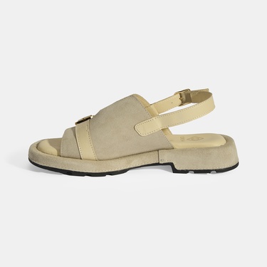  Kadın Bej Süet Tokalı Sandalet
