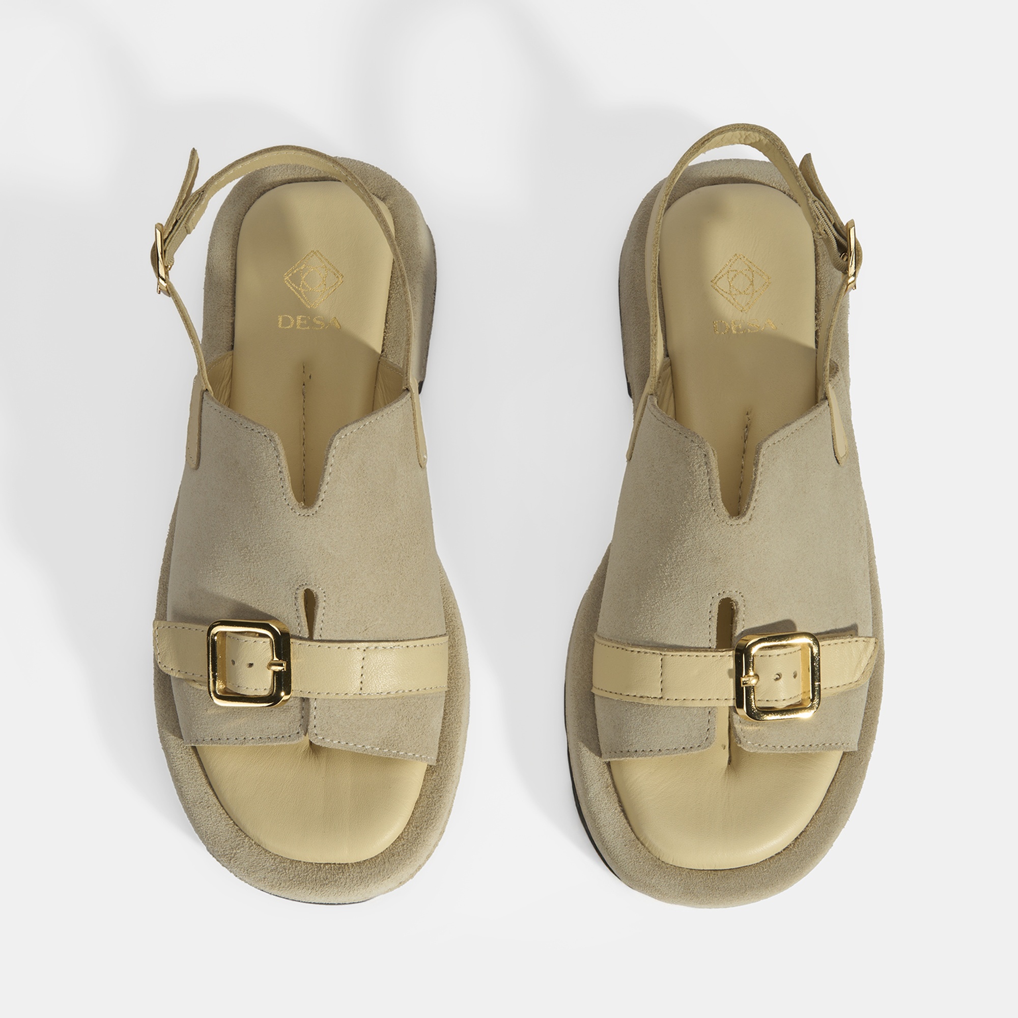 Kadın Bej Süet Tokalı Sandalet