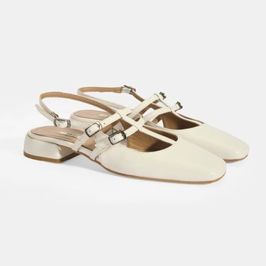  Kadın Beyaz Tokalı Deri Günlük Ayakkabı