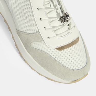  Kadın Beyaz Bağcıklı Deri Detaylı Spor Ayakkabı