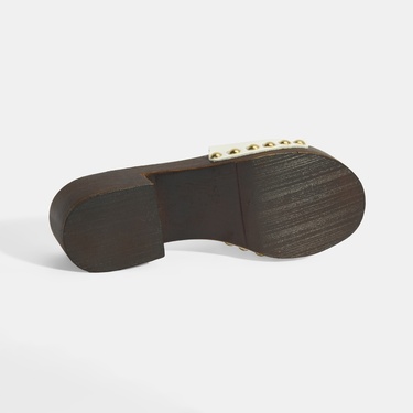  Kadın Beyaz Zımba Detaylı Topuklu Terlik