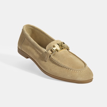  Kadın Bej Kilit Aksesuarlı Slip-On Süet Loafer