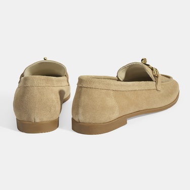  Kadın Bej Kilit Aksesuarlı Slip-On Süet Loafer