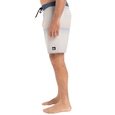  Quiksilver Surfsilk Straight Leg 18 Erkek Boardshort