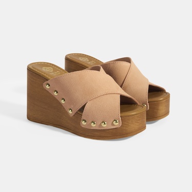  Kadın Pudra Zımba Detaylı Süet Dolgu Topuklu Terlik